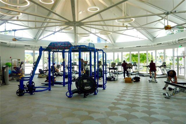 2500 PARKVIEW DR 2405, Hallandale Beach, FL 33009