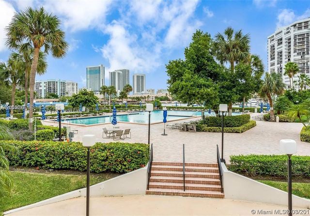 2500 PARKVIEW DR 2405, Hallandale Beach, FL 33009