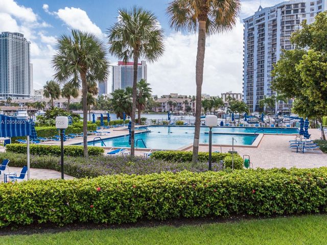 2500 PARKVIEW DR 2405, Hallandale Beach, FL 33009