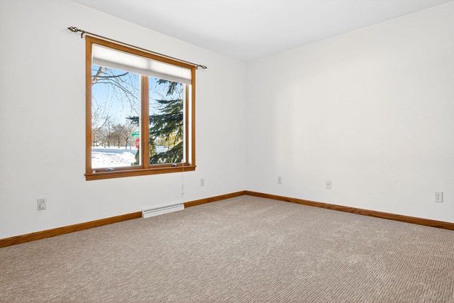 3321 E CANVASBACK LANE, Appleton, WI 54913