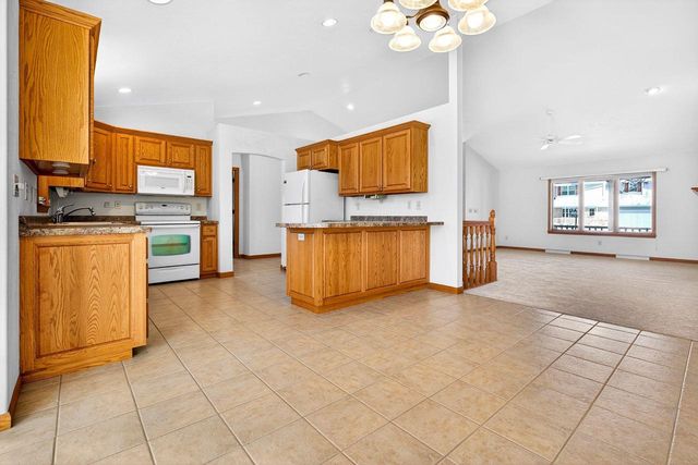 3321 E CANVASBACK LANE, Appleton, WI 54913