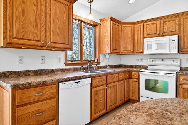 3321 E CANVASBACK LANE, Appleton, WI 54913