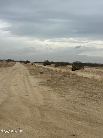 000 E 200 Ste Vic Ave R14 Ste Street, Palmdale, CA 93591