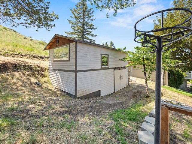 2100 Park Avenue, Klamath Falls, OR 97601