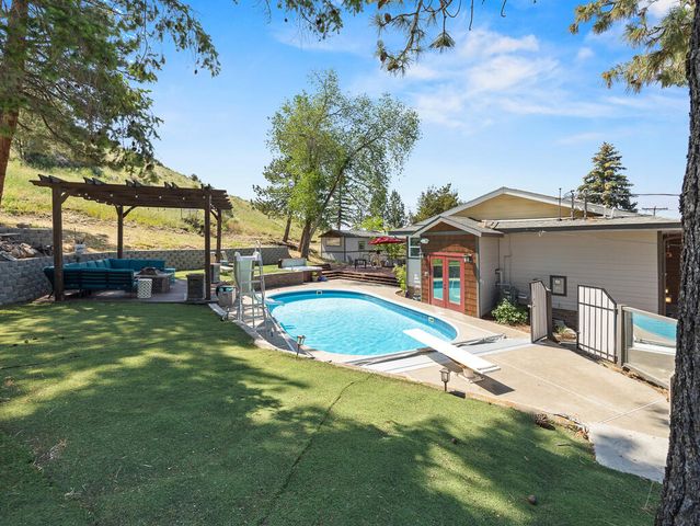 2100 Park Avenue, Klamath Falls, OR 97601