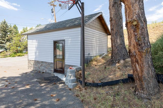 2100 Park Avenue, Klamath Falls, OR 97601
