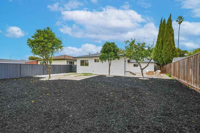 5912 5912 Mayhews Landing Rd, Newark, CA 94560