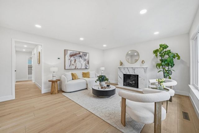 5912 5912 Mayhews Landing Rd, Newark, CA 94560