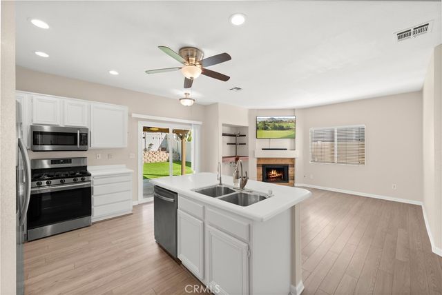 40027 Daphne Drive, Murrieta, CA 92563