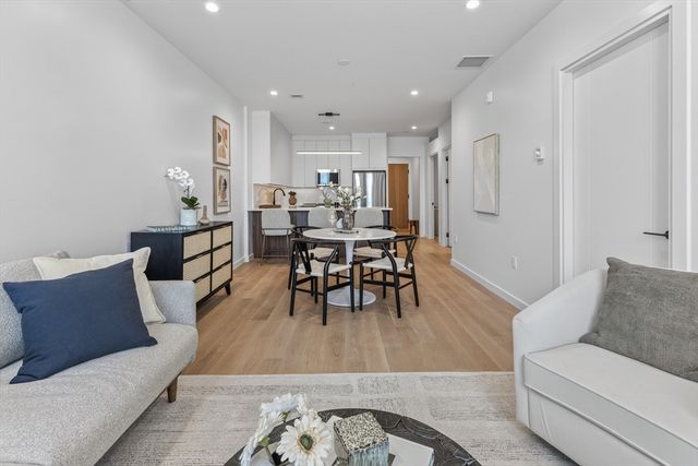 1395 Washington Street PH605, Boston, MA 02118