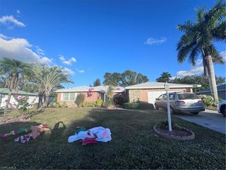 5203 SELBY DR, Fort Myers, FL 33919