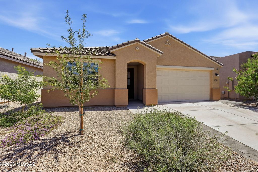 10773 W Larkhill Drive, Marana, AZ 85653
