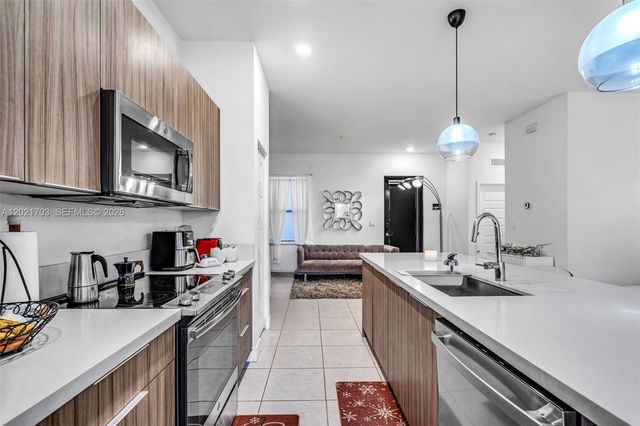 8015 NW 104th Ave 3, Doral, FL 33178