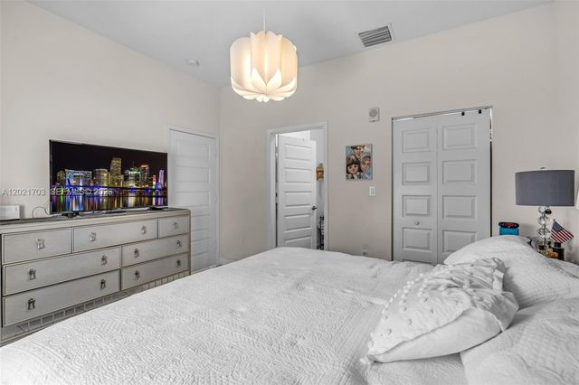8015 NW 104th Ave 3, Doral, FL 33178