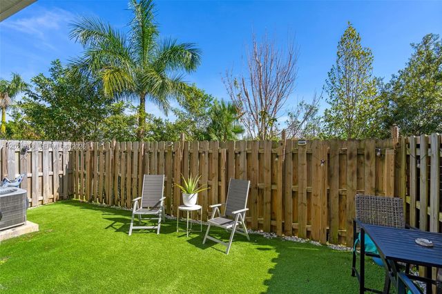 8015 NW 104th Ave 3, Doral, FL 33178