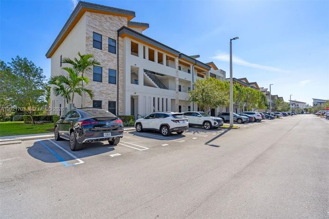 8015 NW 104th Ave 3, Doral, FL 33178