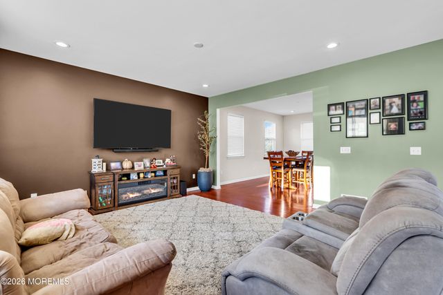 1668 Kalvel Court, Toms River, NJ 08755