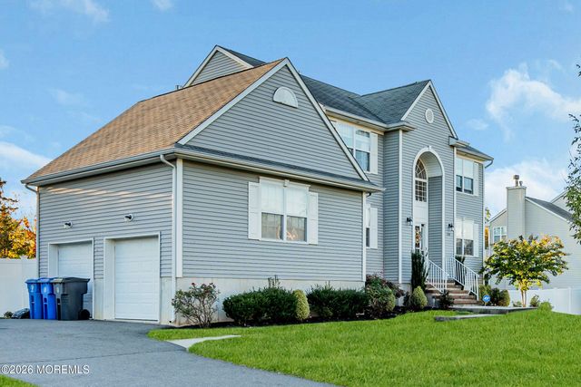 1668 Kalvel Court, Toms River, NJ 08755