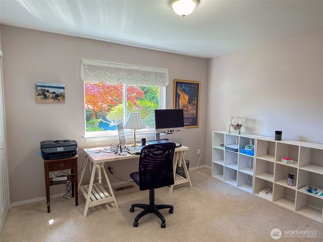 33 Goldfinch Lane, Port Ludlow, WA 98365
