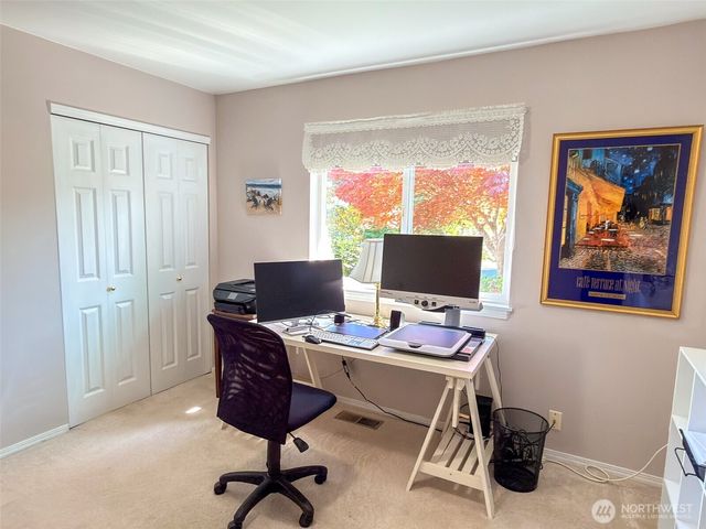 33 Goldfinch Lane, Port Ludlow, WA 98365