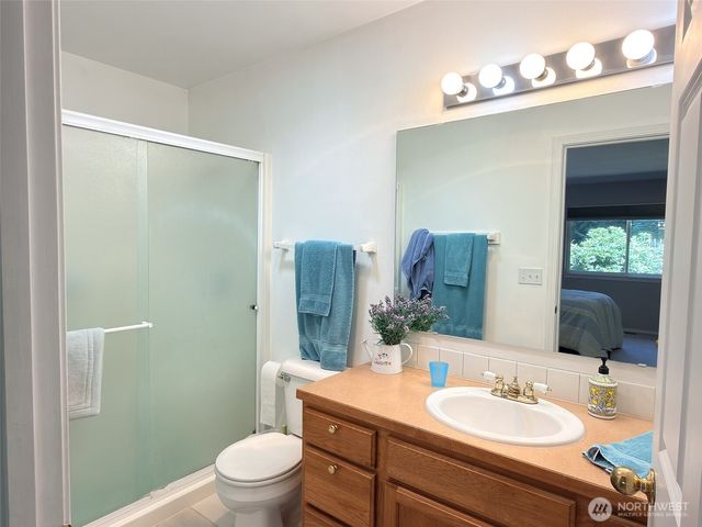 33 Goldfinch Lane, Port Ludlow, WA 98365