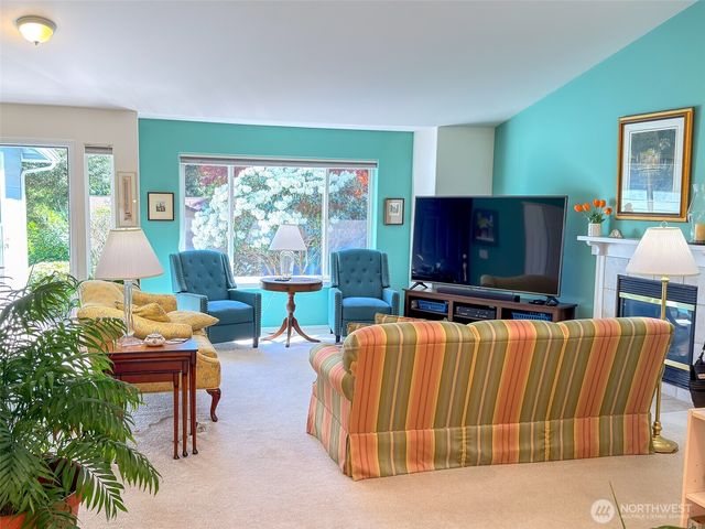 33 Goldfinch Lane, Port Ludlow, WA 98365
