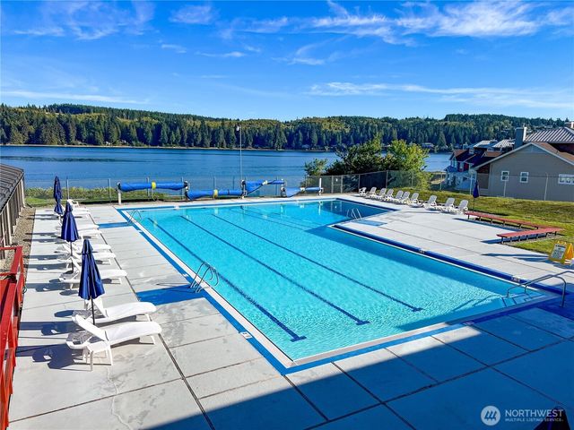 33 Goldfinch Lane, Port Ludlow, WA 98365