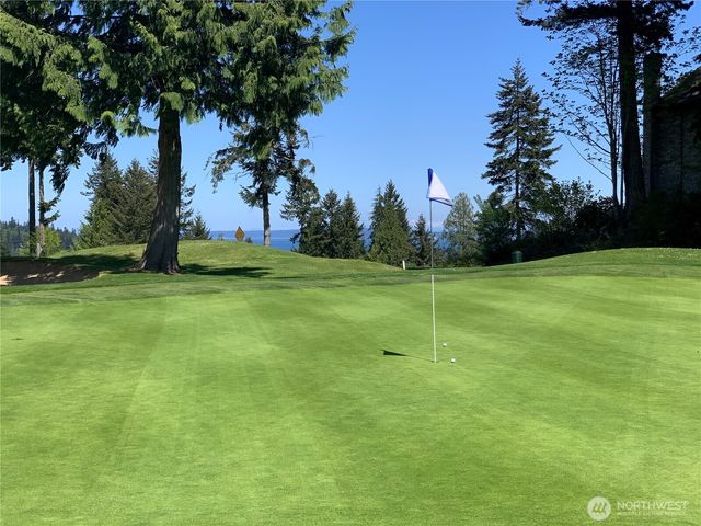 33 Goldfinch Lane, Port Ludlow, WA 98365