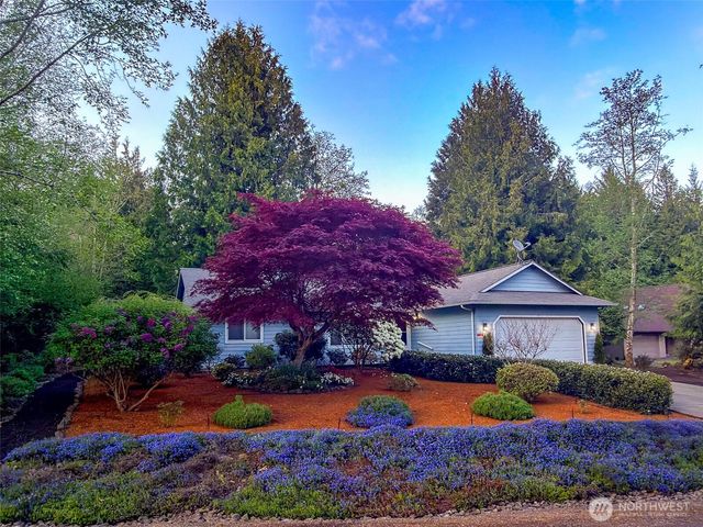 33 Goldfinch Lane, Port Ludlow, WA 98365