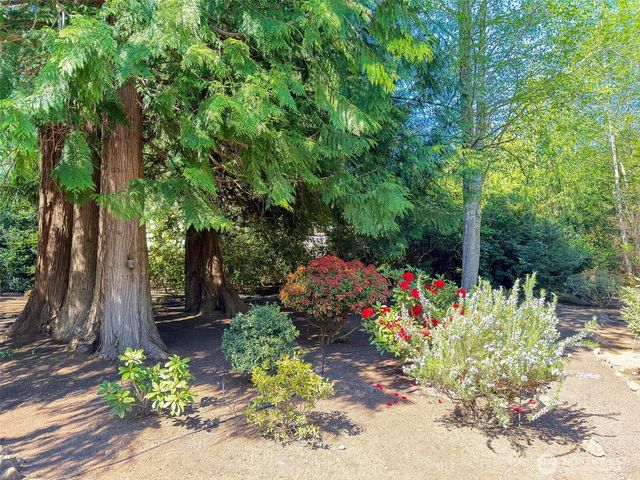 33 Goldfinch Lane, Port Ludlow, WA 98365