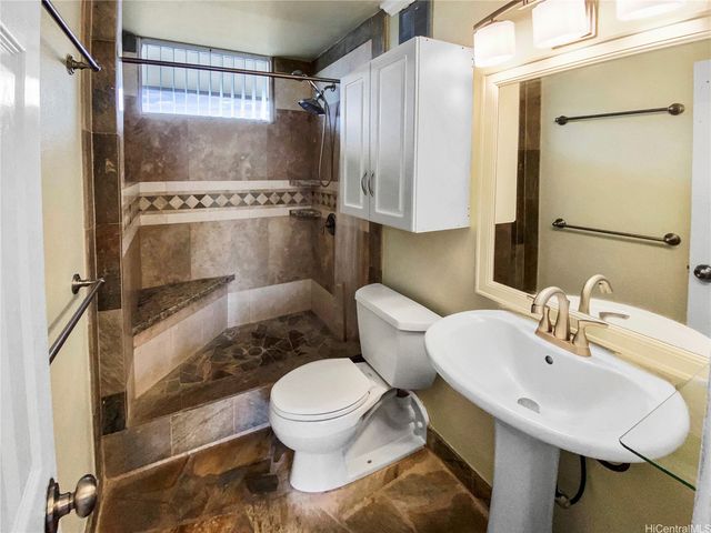 95-2047 Waikalani Place D601, Mililani, HI 96789