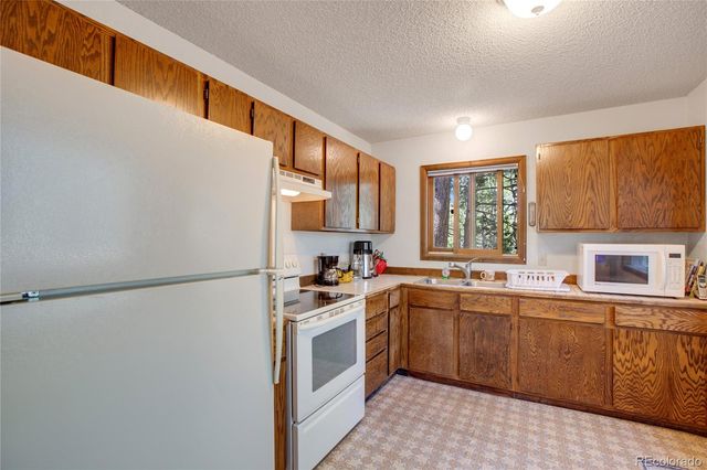 886 Cottonwood Lake Drive, Divide, CO 80814