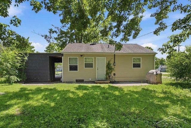 1013 E St Andrews Road, Midland, MI 48642