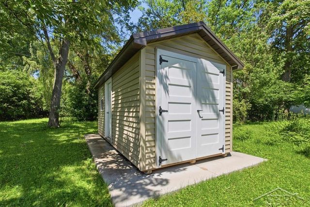 1013 E St Andrews Road, Midland, MI 48642