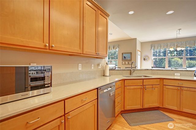 28 Zurich Court, Camano Island, WA 98282