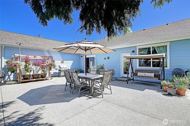 28 Zurich Court, Camano Island, WA 98282