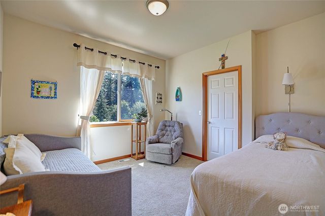 28 Zurich Court, Camano Island, WA 98282