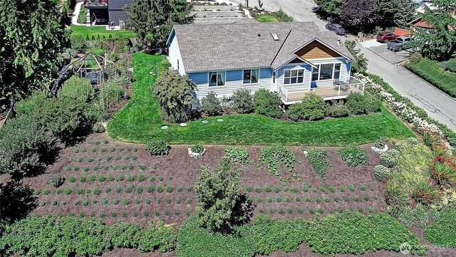 28 Zurich Court, Camano Island, WA 98282