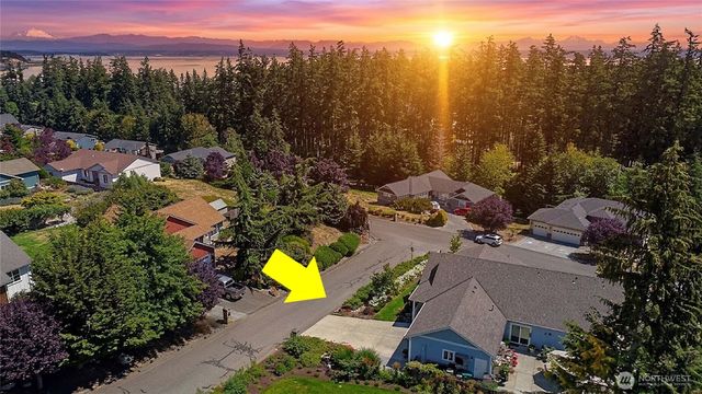 28 Zurich Court, Camano Island, WA 98282