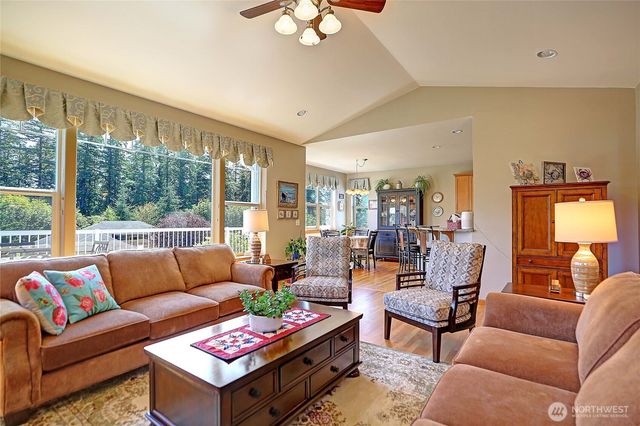28 Zurich Court, Camano Island, WA 98282
