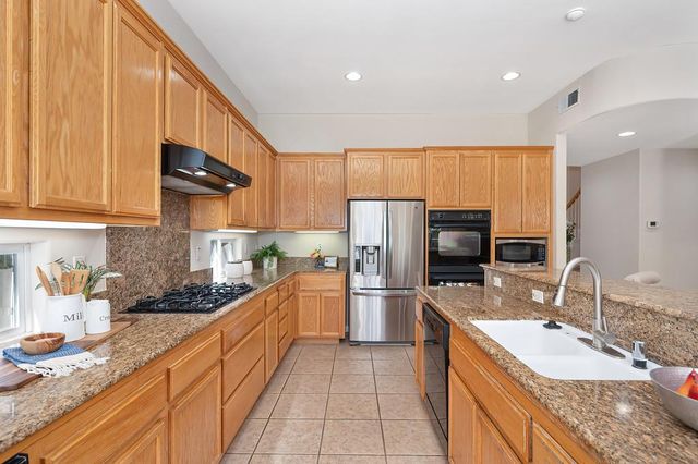 1651 Joshua Tree St, Davis, CA 95616