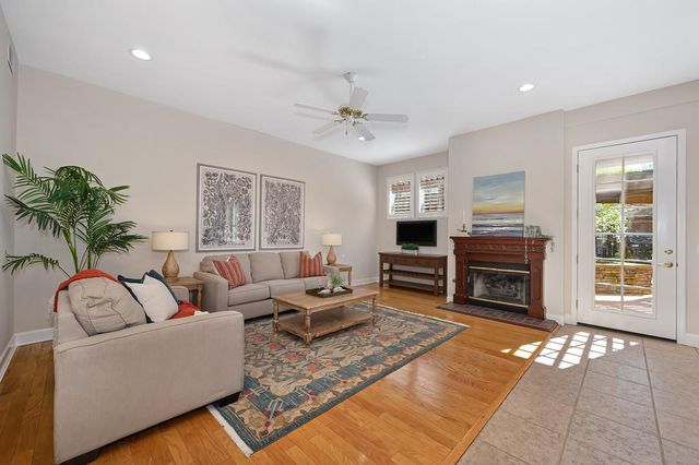 1651 Joshua Tree St, Davis, CA 95616