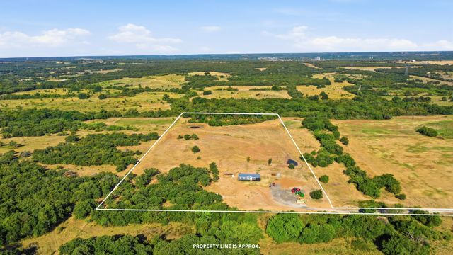 257 County Road 3850, Poolville, TX 76487