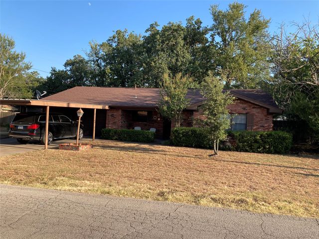 1003 Cactus Street, Mineral Wells, TX 76067