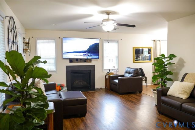 1713 Palm Grove Ter, Richmond, VA 23228