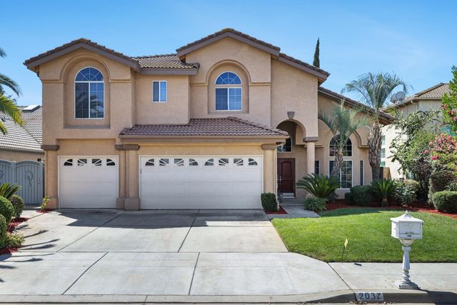 2037 E Lester Avenue, Fresno, CA 93720