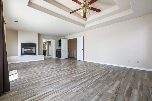 2037 E Lester Avenue, Fresno, CA 93720