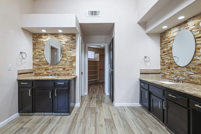 2037 E Lester Avenue, Fresno, CA 93720