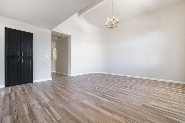 2037 E Lester Avenue, Fresno, CA 93720