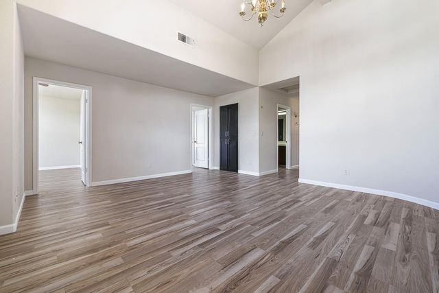 2037 E Lester Avenue, Fresno, CA 93720